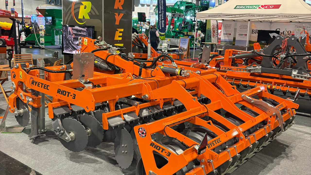 20260209124044_riot-at-lamma3