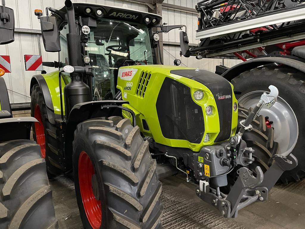 ARION 660 CMATIC - STAGE V FIRST CLAAS CMATIC FOCUS