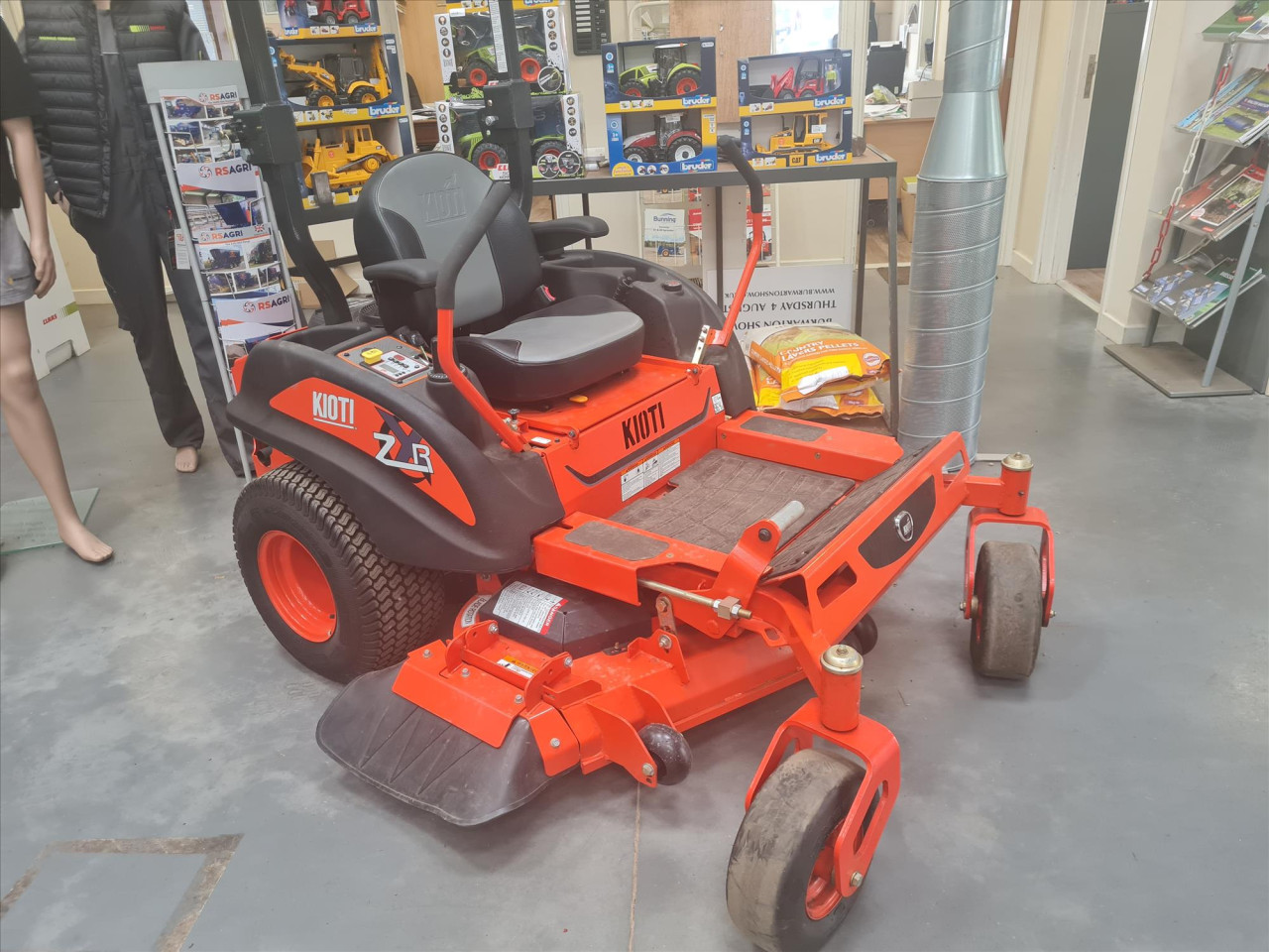 ZXR48 ZERO TURN MOWER