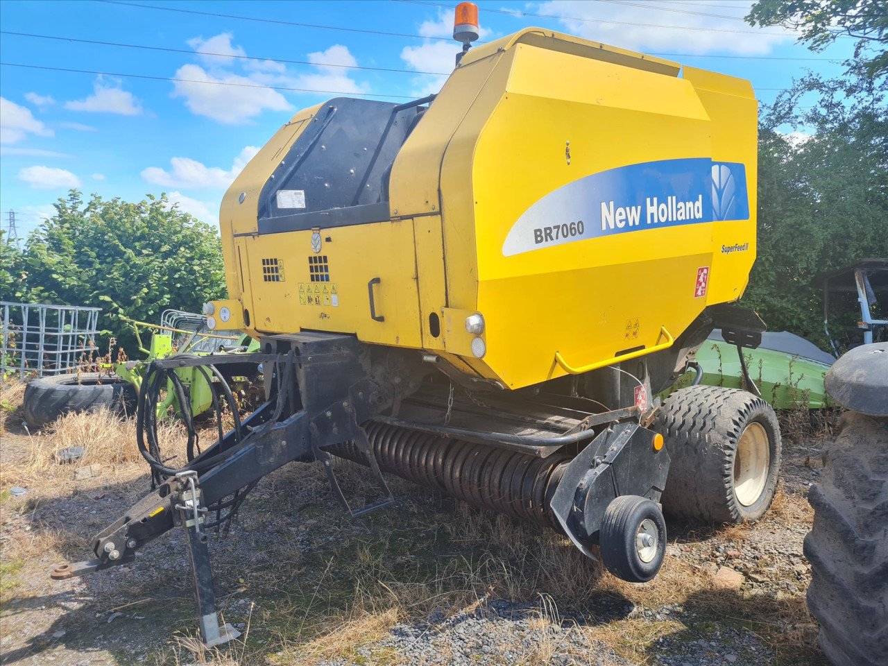 BR7060 BELT BALER