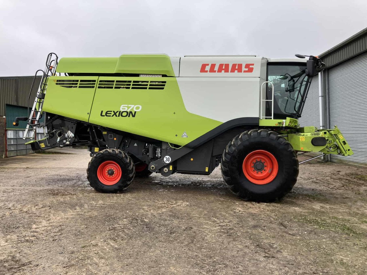 LEXION 670 M T4F