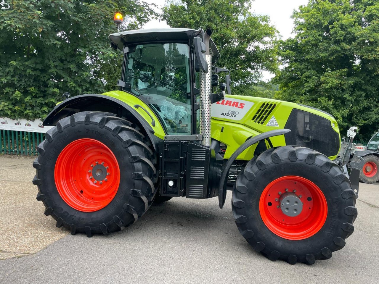 AXION 850