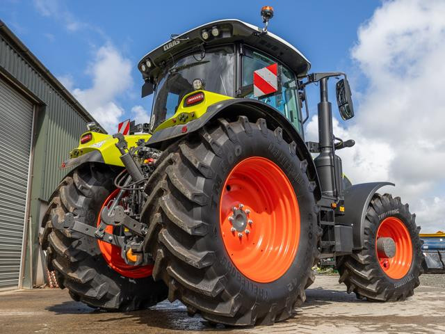 ARION 660 CMATIC - STAGE V FIRST CLAAS CMATIC FOCUS