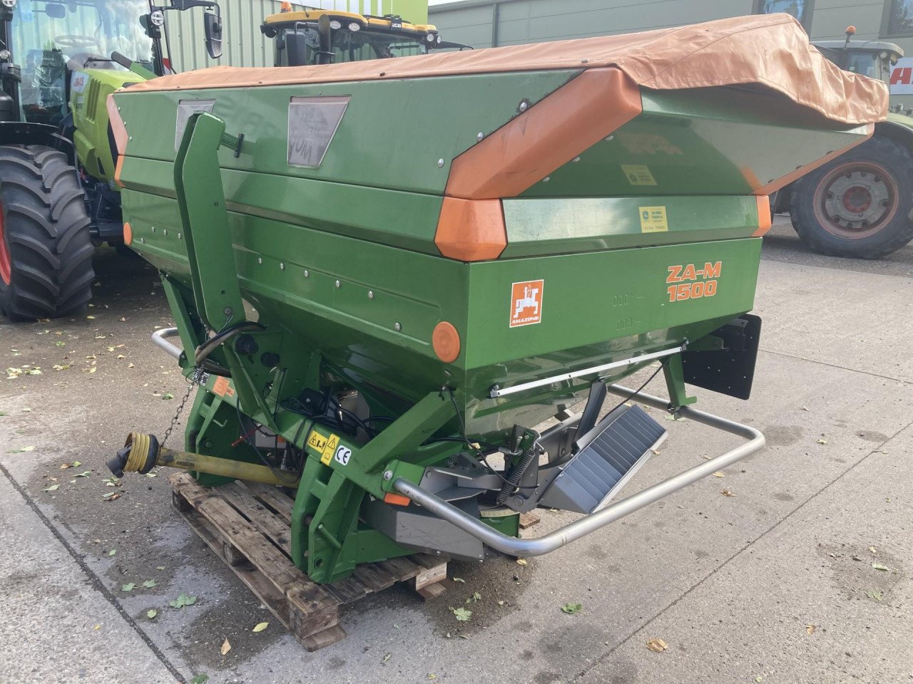 FERTILISER SPREADER