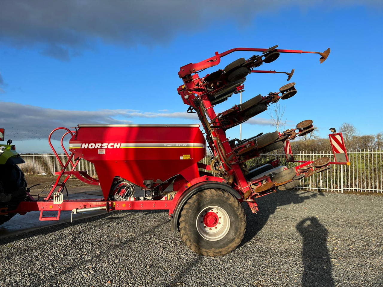 USED 2014 MAESTRO 8.75CC MAIZE DRILL