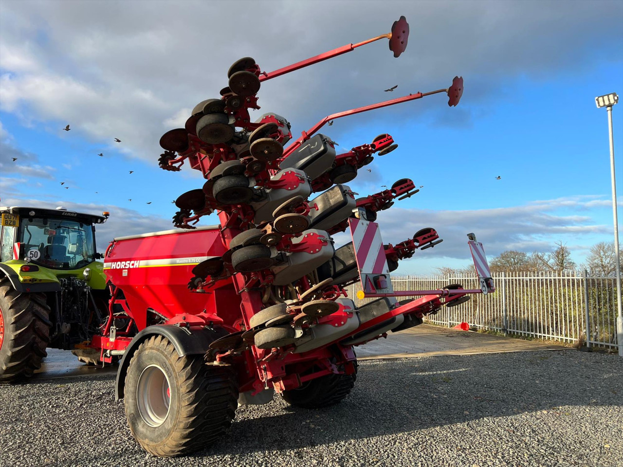 USED 2014 MAESTRO 8.75CC MAIZE DRILL