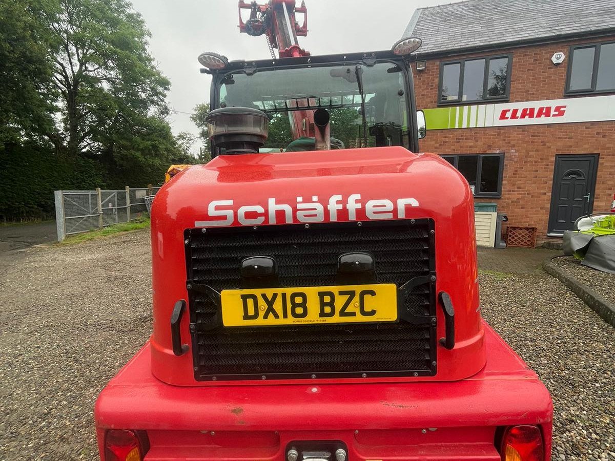 8610T TELEHANDLER