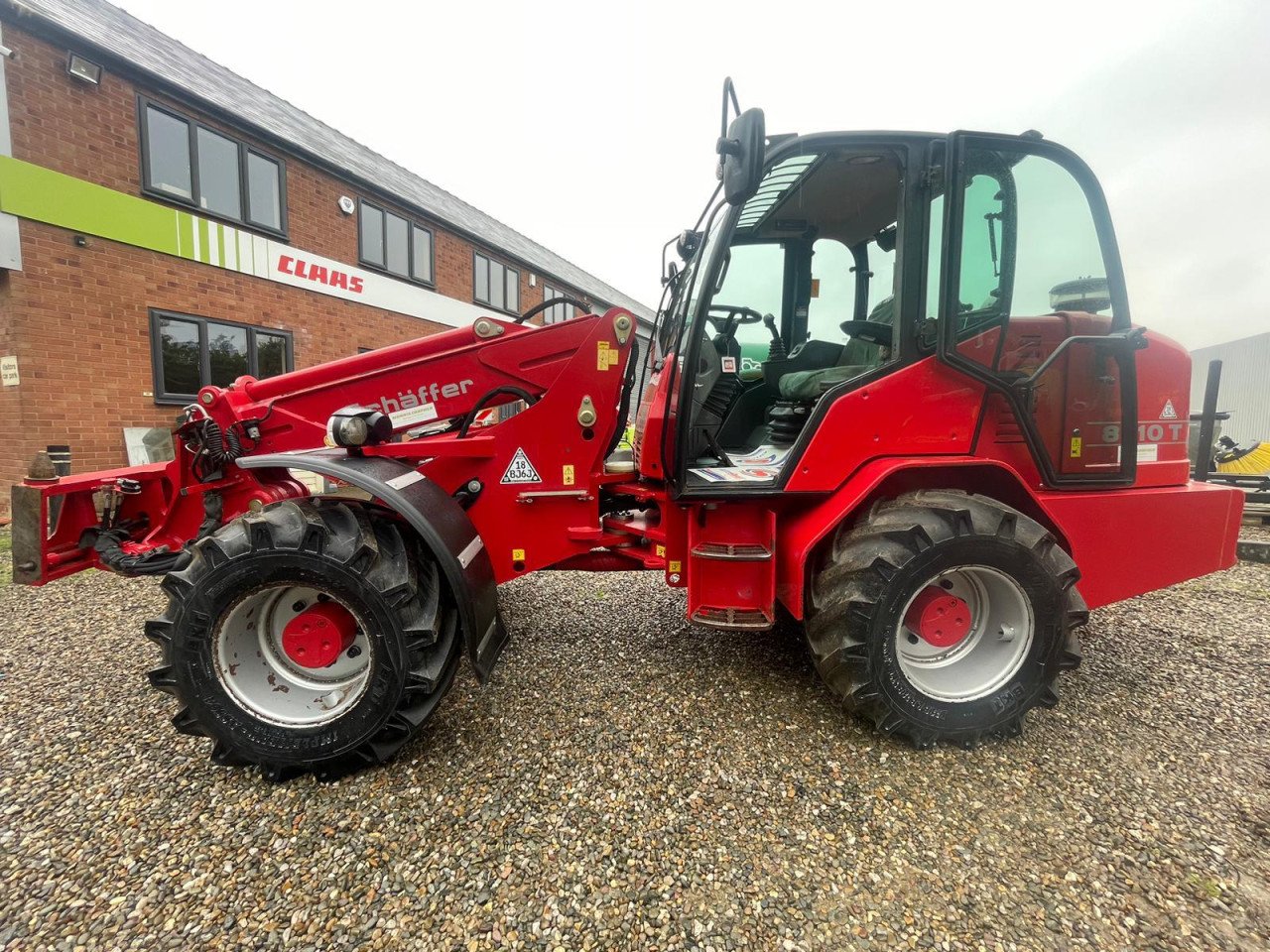 8610T TELEHANDLER