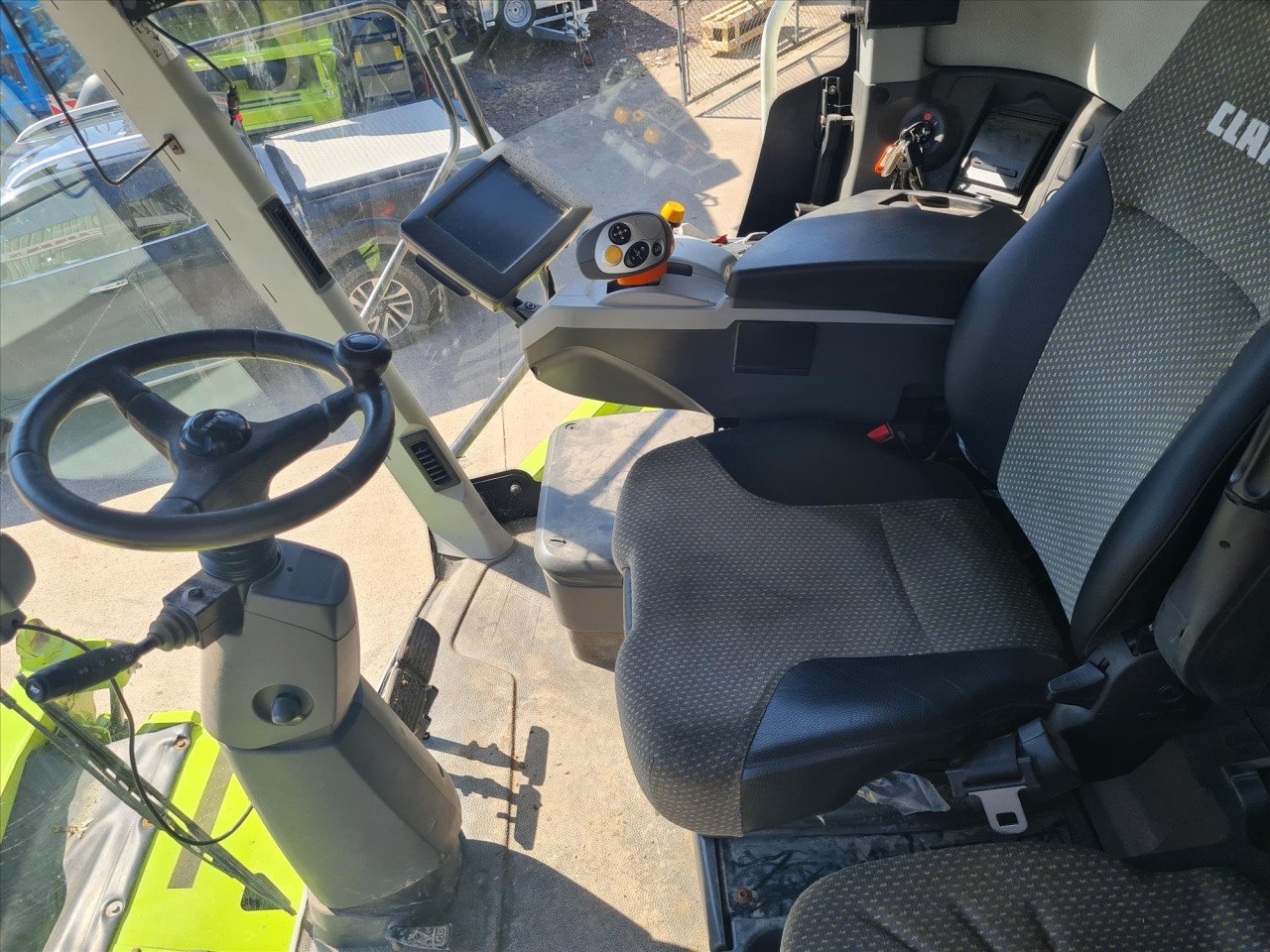 LEXION 760 MONTANA COMBINE