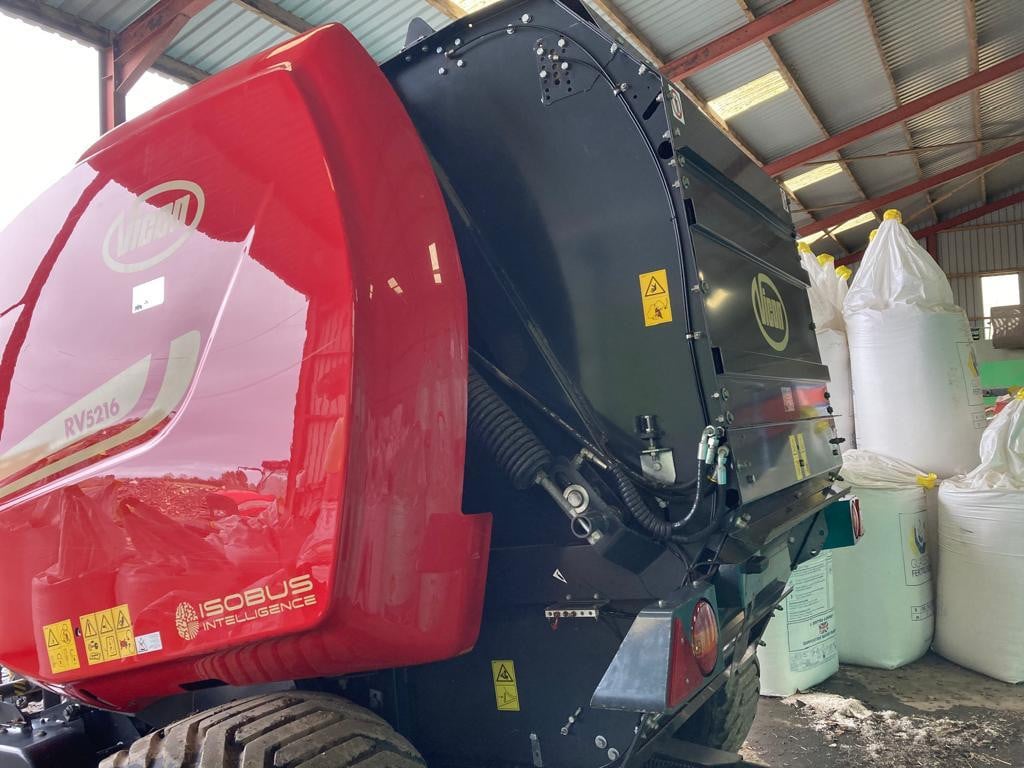 RV5216 ROUND BALER