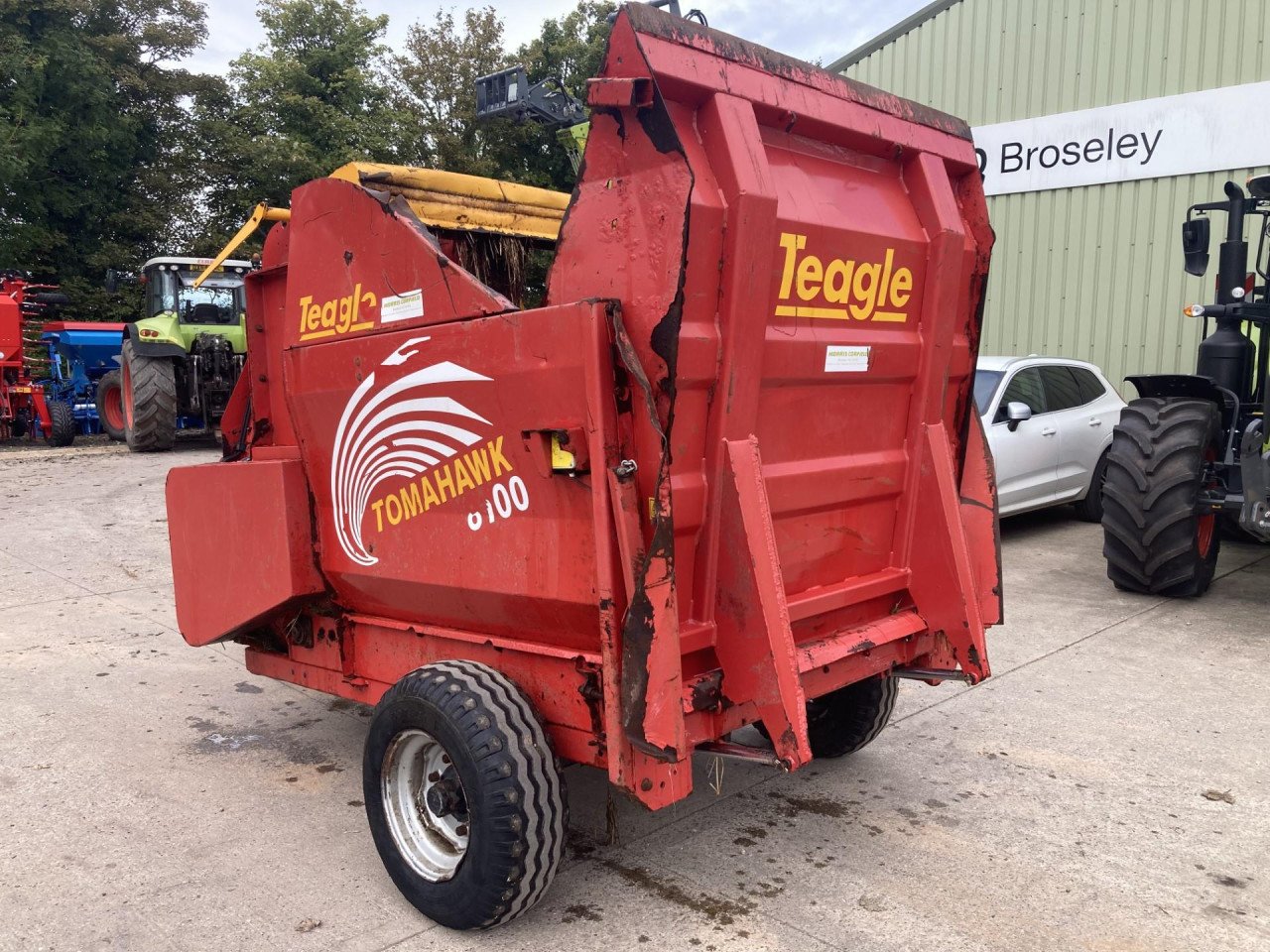 8100SC TOMAHAWK BEDDER/FEEDER