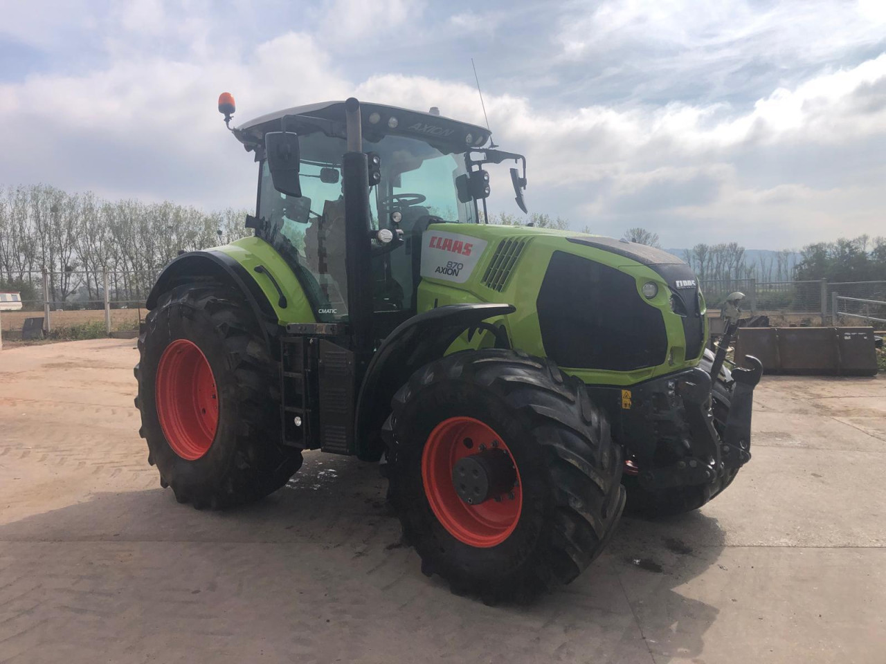 AXION 870