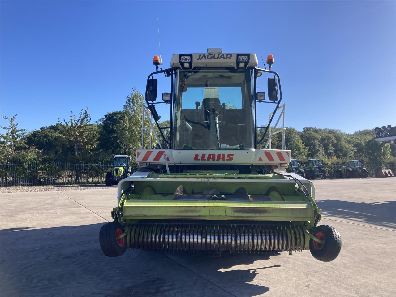 USED 2005 JAG.890 40KM/H 4-TRAC