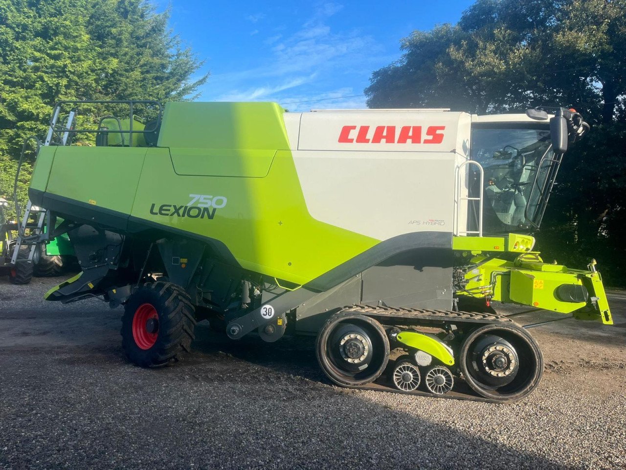 LEXION 750TT COMBINE