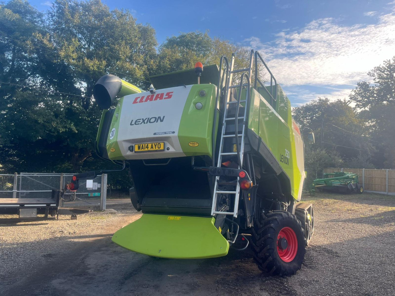 LEXION 750TT COMBINE