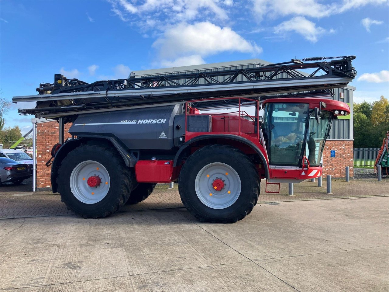 HORSCH LEEB PT280 SPRAYER