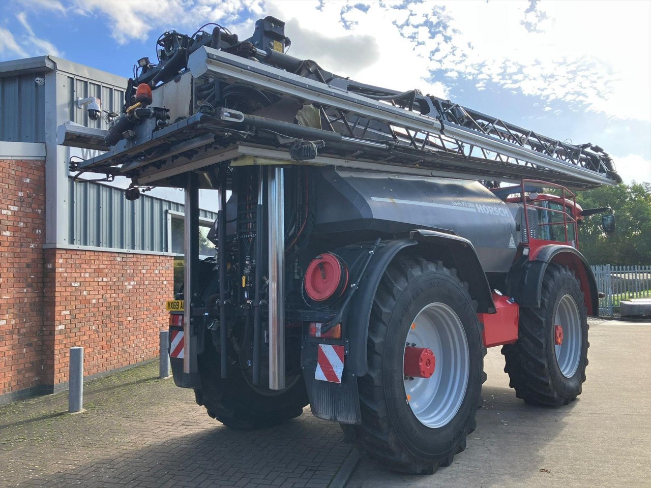 HORSCH LEEB PT280 SPRAYER