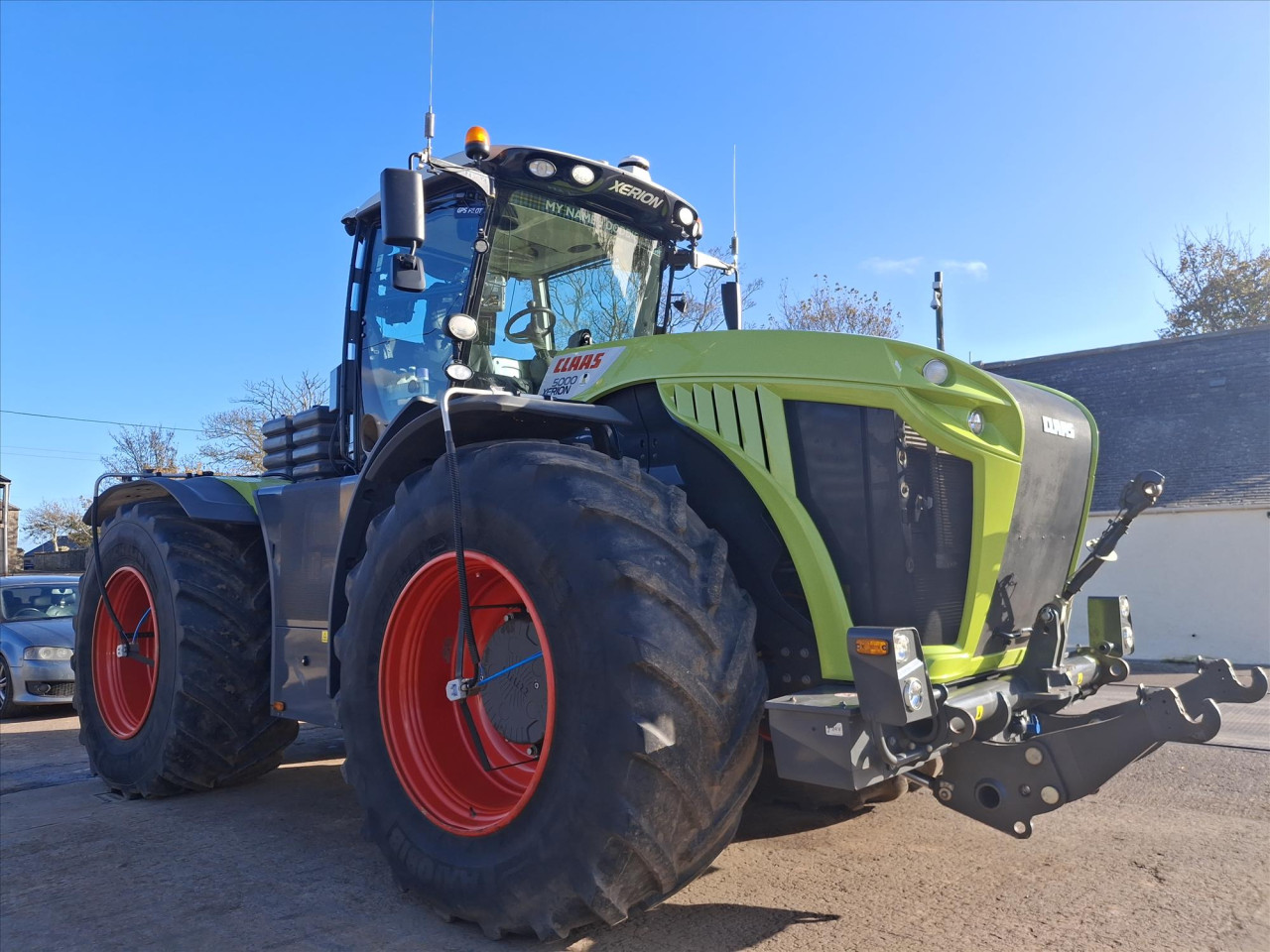 Used Tractors for sale | CLAAS XERION 5000 | 91182747