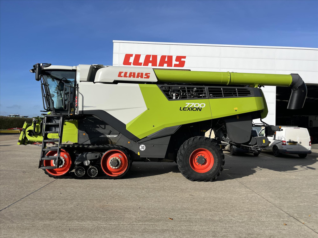 USED 2020 LEXION  7700TT