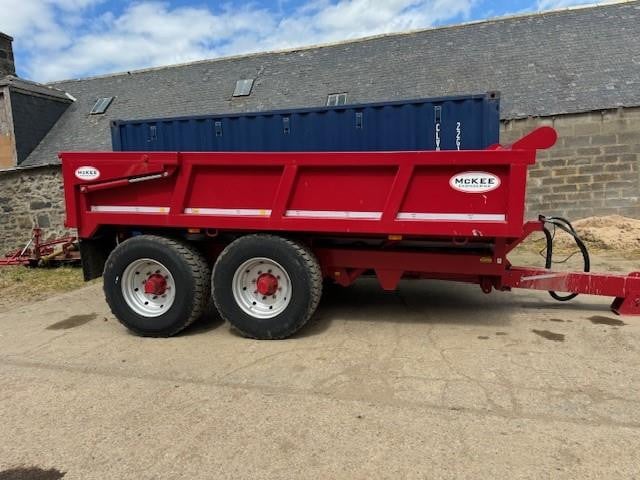 DUMP TRAILER