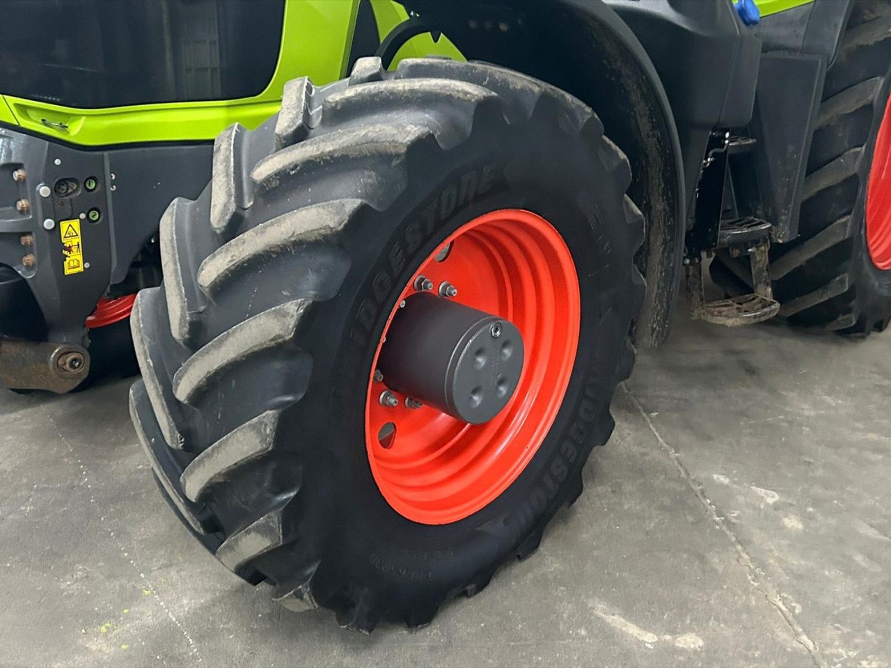 AXION 830