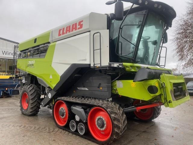 LEXION 7500 TT & CONVIO FLEX 930