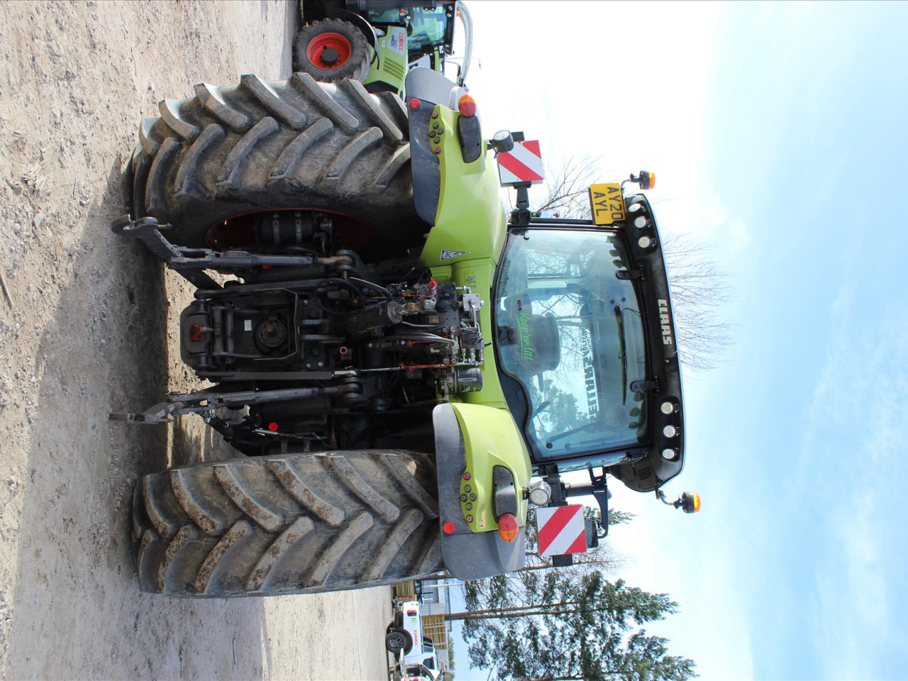AXION 810 CIS