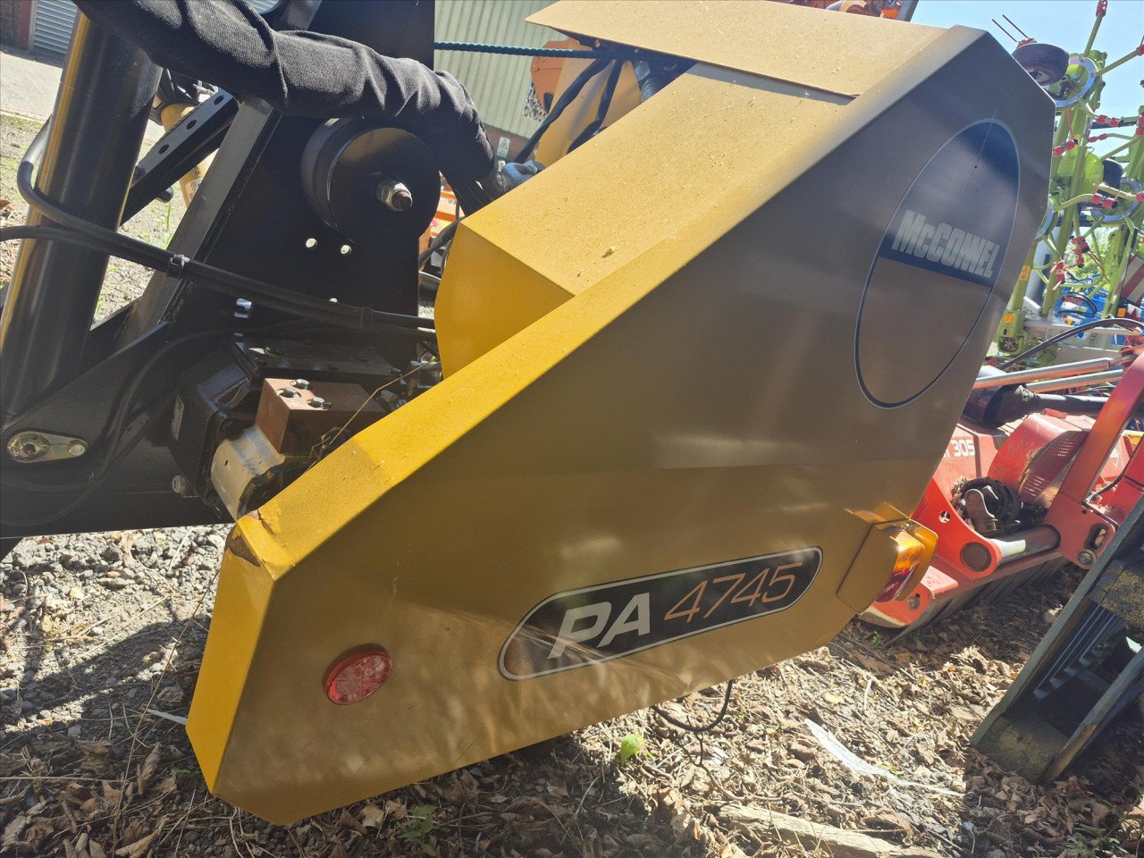 PA4745 HEDGECUTTER