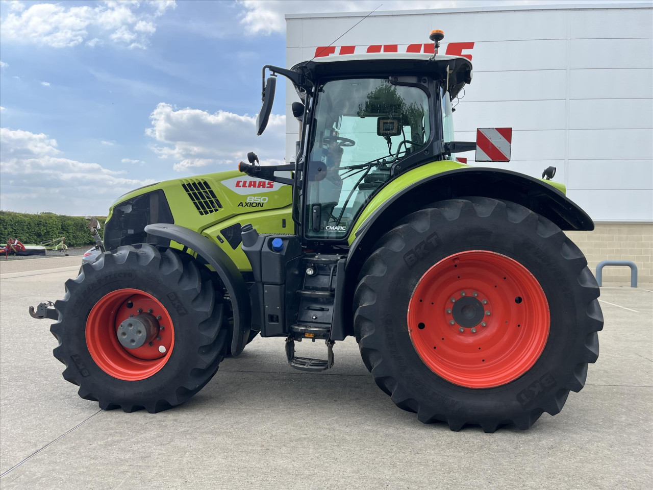 AXION 850