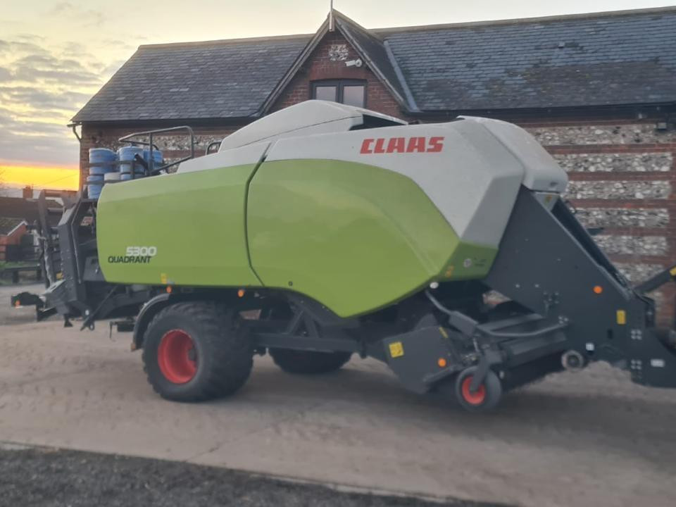 QUADRANT 5300 ROTO FEED
