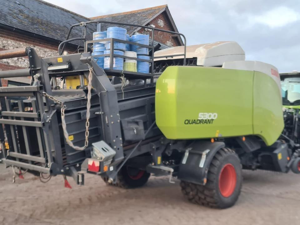 QUADRANT 5300 ROTO FEED