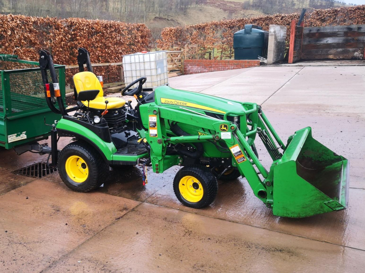 JOHN DEERE 1026 COMPACT TRACTOR