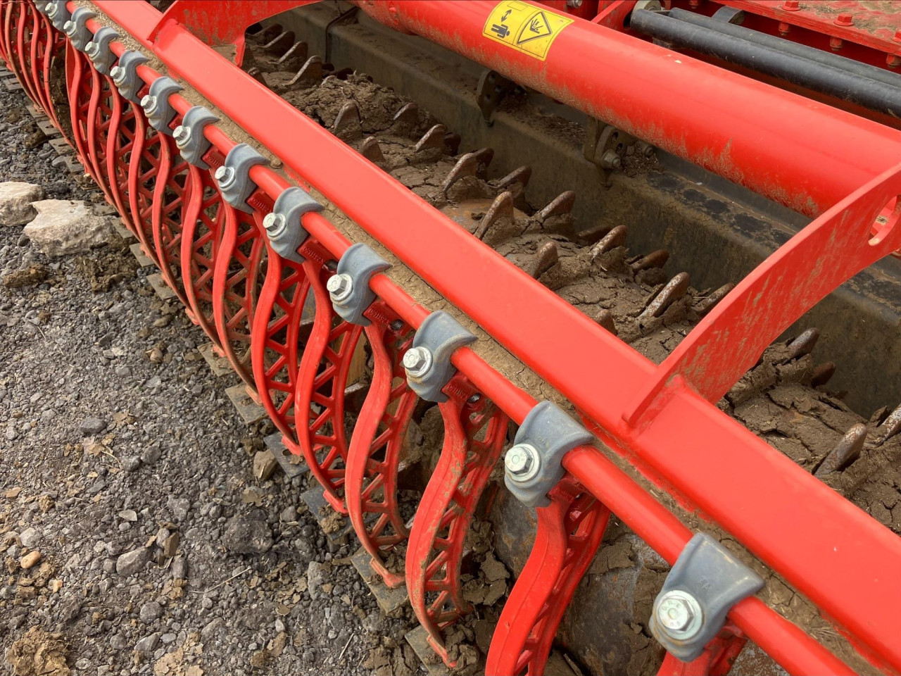 KUHN 6M POWER HARROW