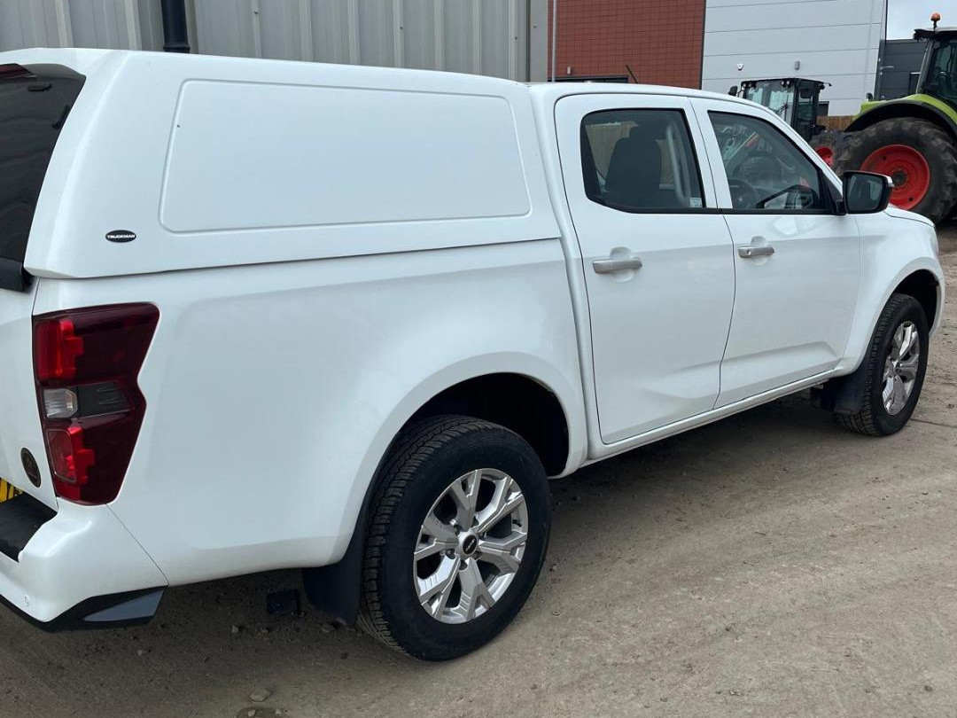 D-MAX