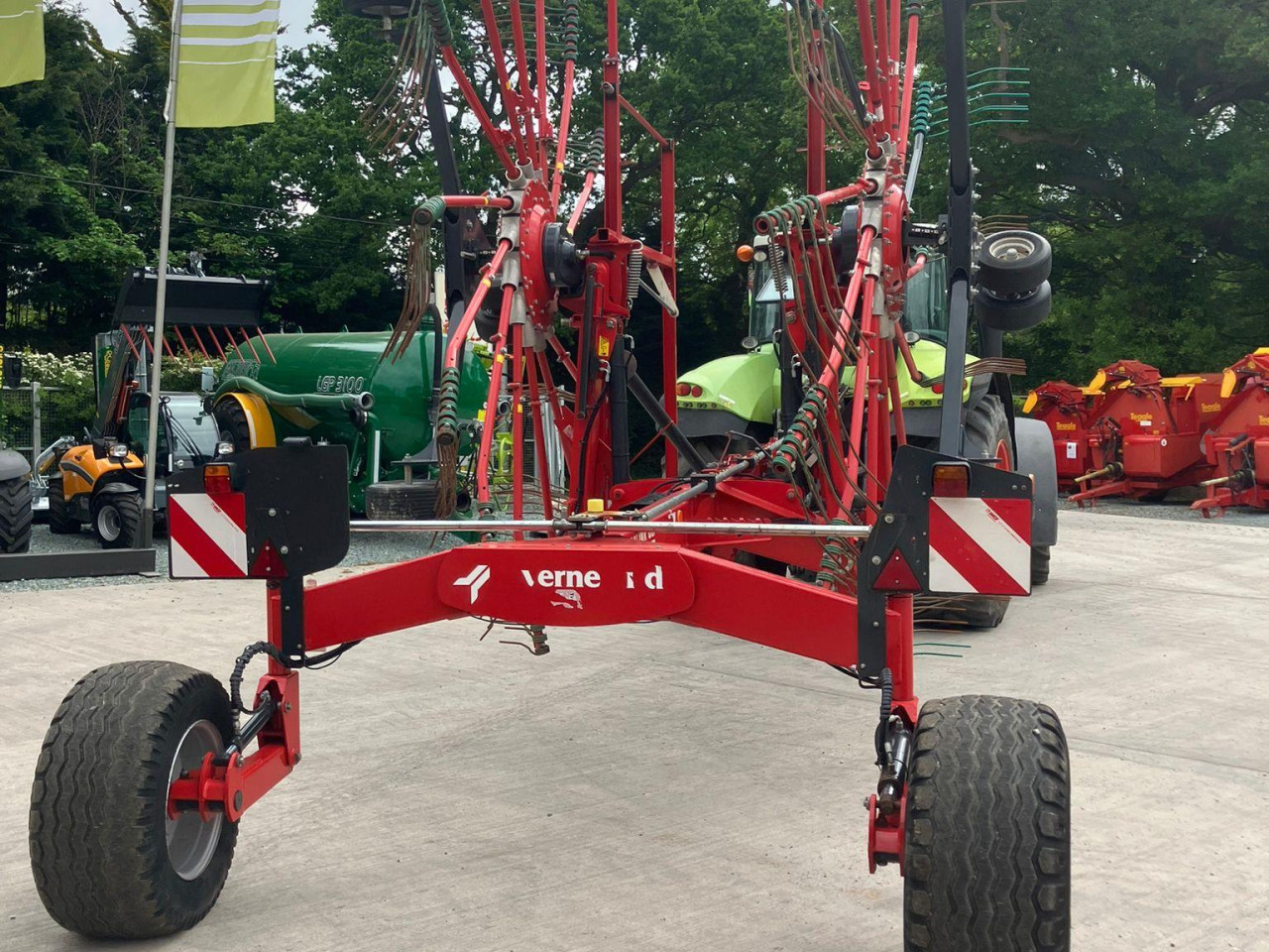 9590 C HYDRO RAKE