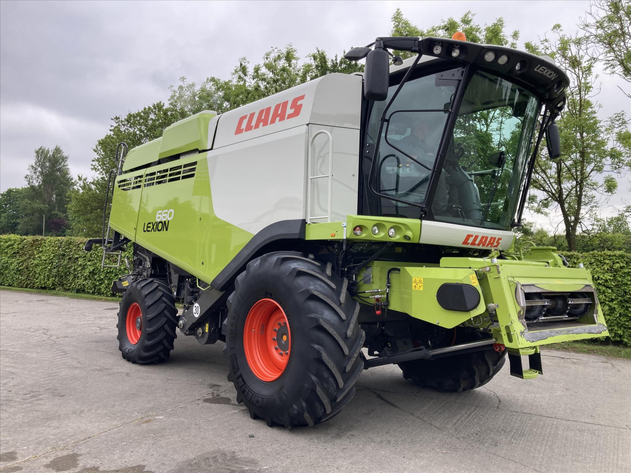 LEXION 660