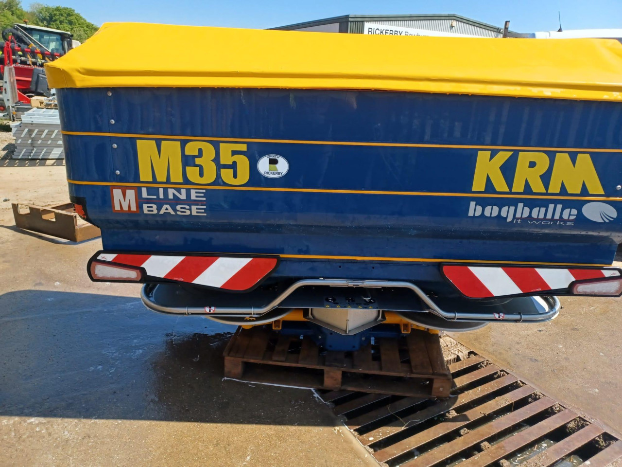 M35