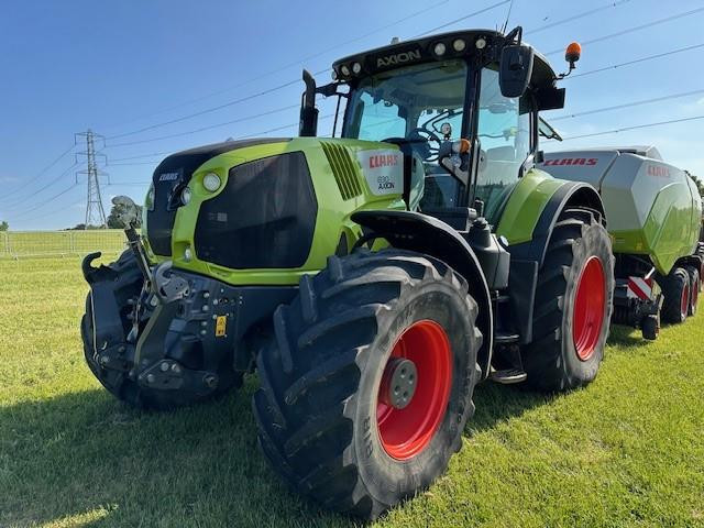 AXION 830