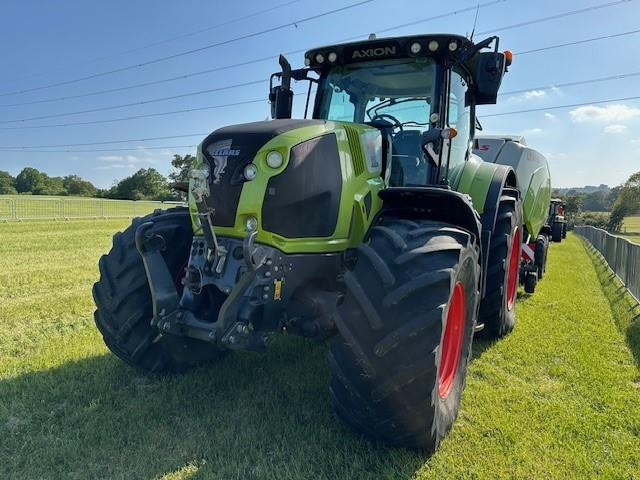 AXION 830