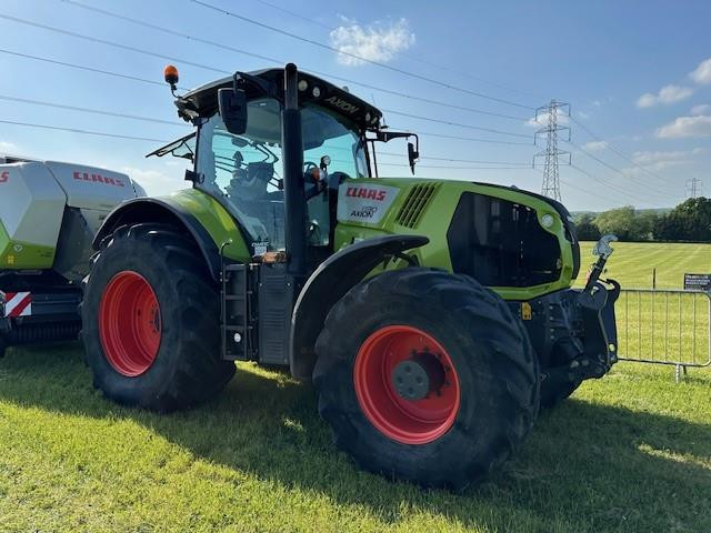 AXION 830