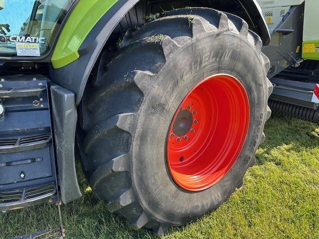 AXION 830