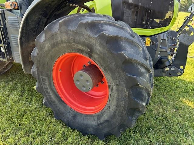 AXION 830