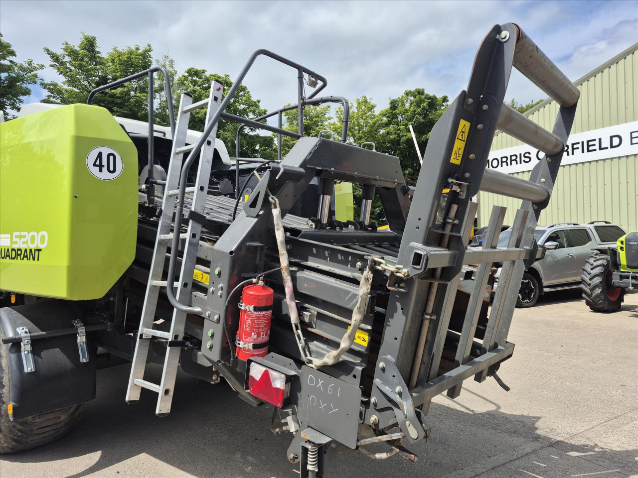 QUADRANT 5200 LARGE SQUARE BALER
