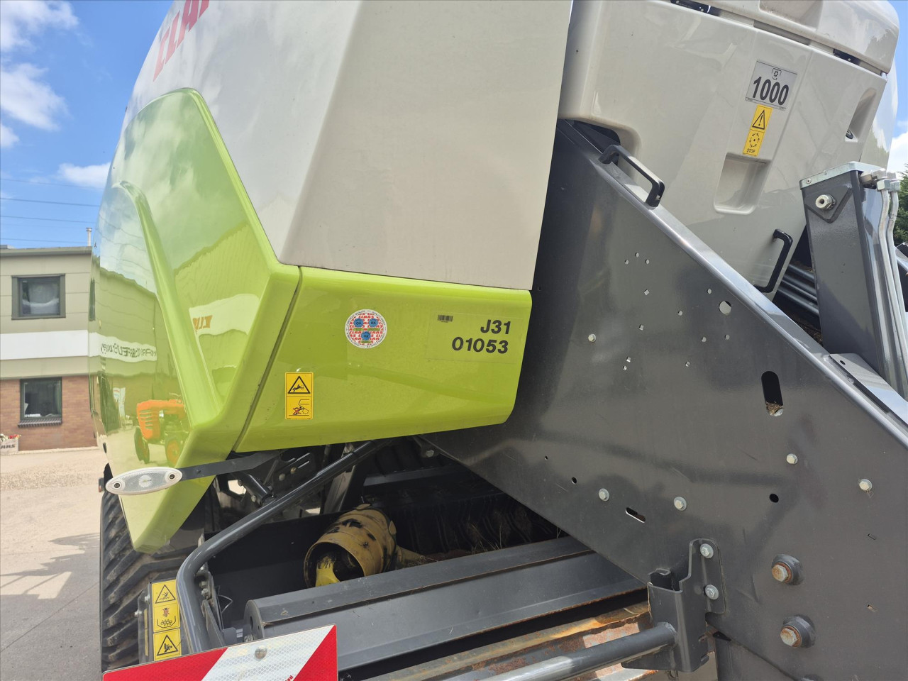 QUADRANT 5200 LARGE SQUARE BALER