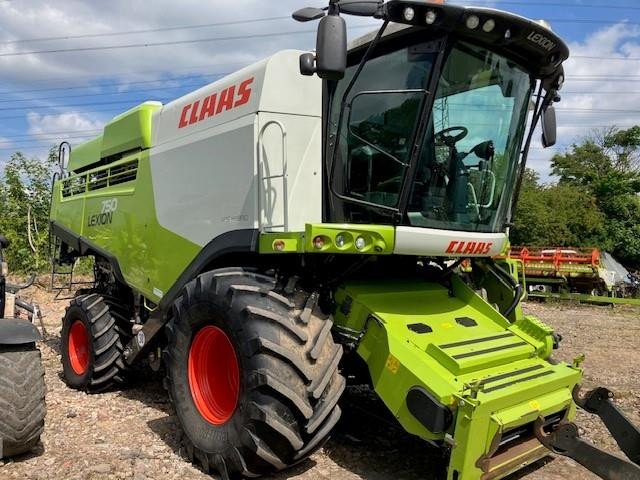 LEXION 750 COMBINE