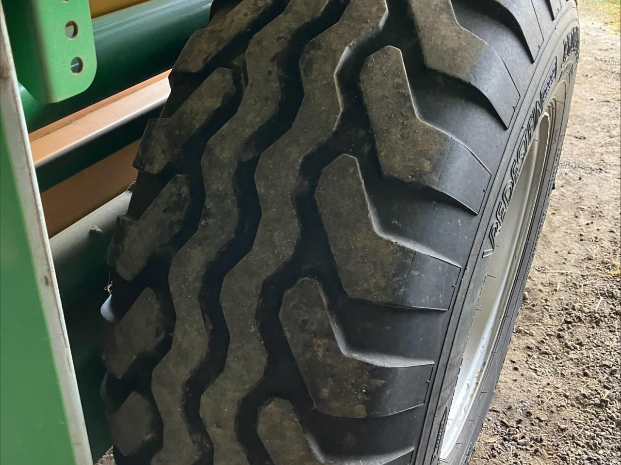 998