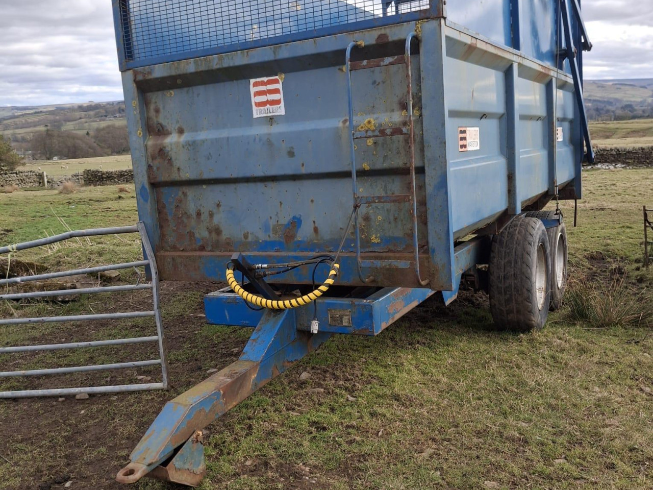 SILAGE TRAILER