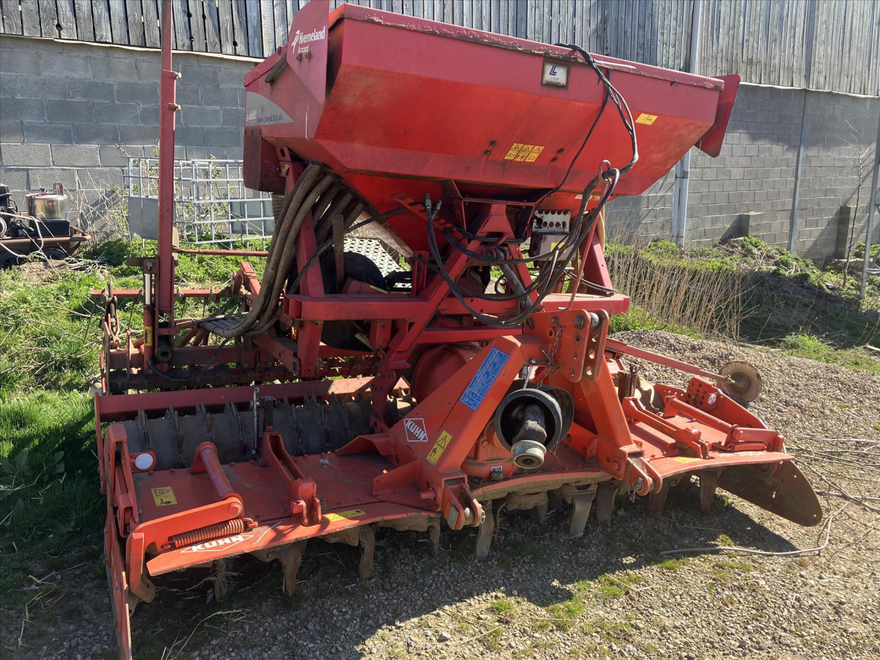 HR3004D