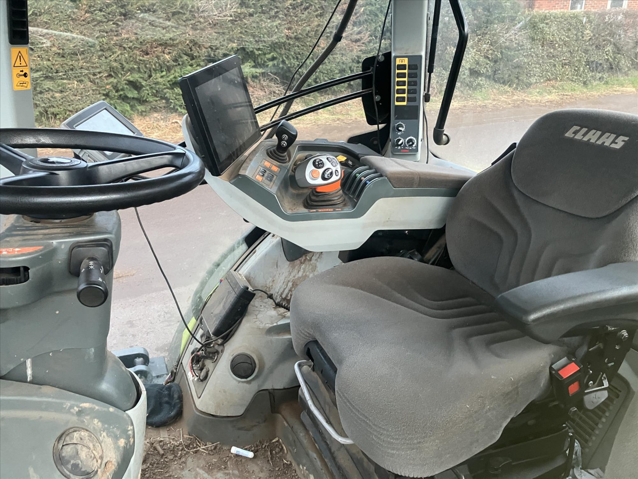 AXION 830