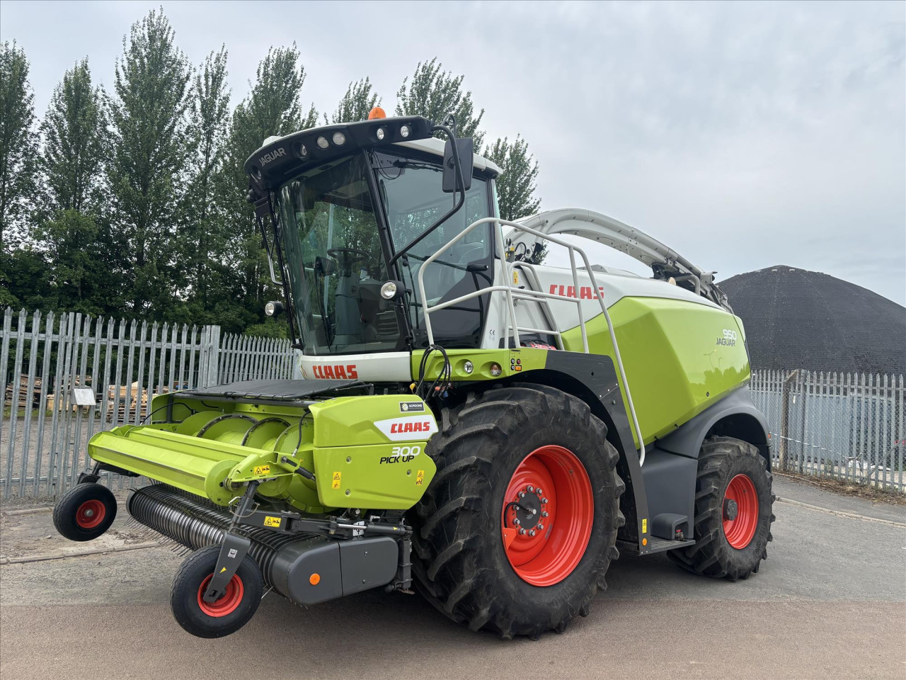 USED JAGUAR 950 4WD